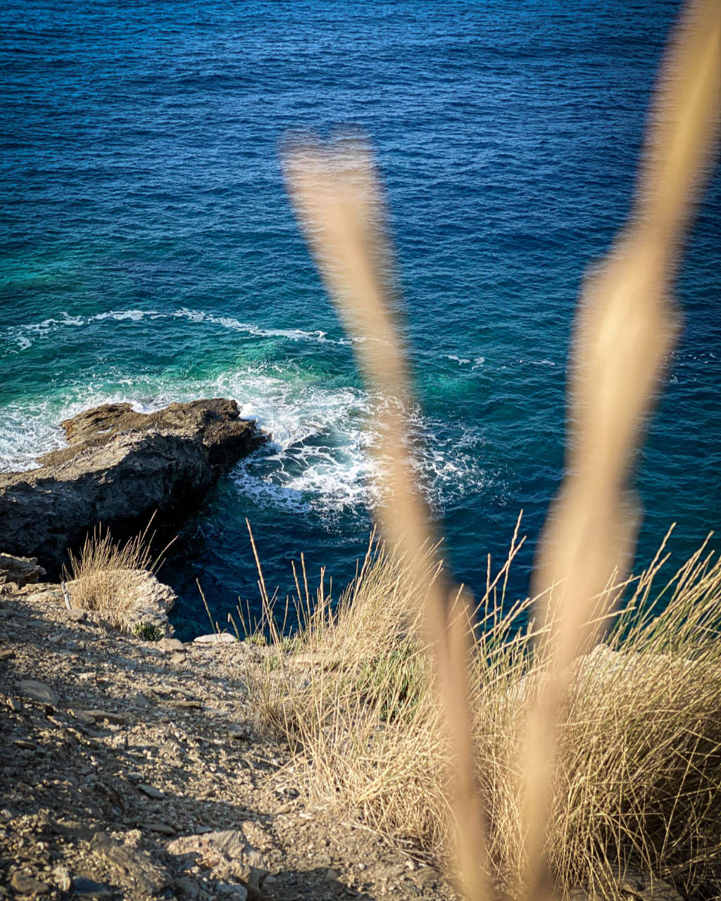 Photo showing the sea at Evita Bay, a place in Bali on Crete